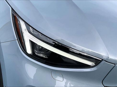 Used 2023 Volvo XC40 Recharge Ultimate AWD/4WD image 31