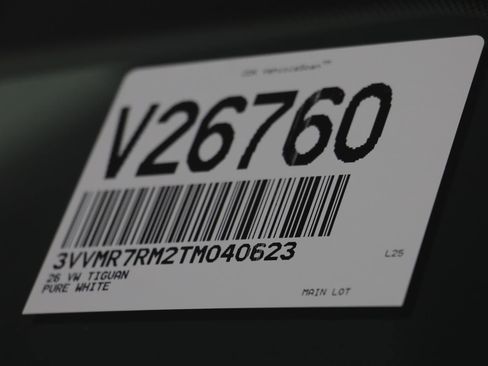 New 2026 Volkswagen Tiguan SE image 24