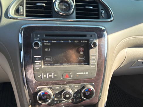 Used 2015 Buick Enclave Convenience FWD image 17