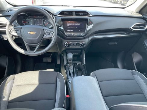 Used 2022 Chevrolet TrailBlazer LT w/ Convenience Package FWD image 24