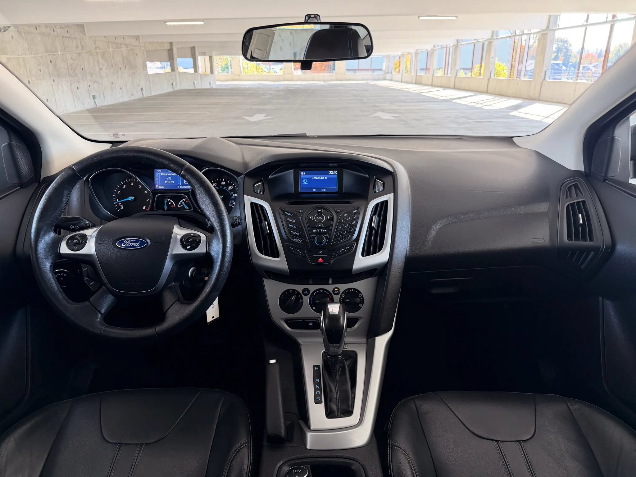 Used 2014 Ford Focus SE w/ Equipment Group 201A FWD image 26