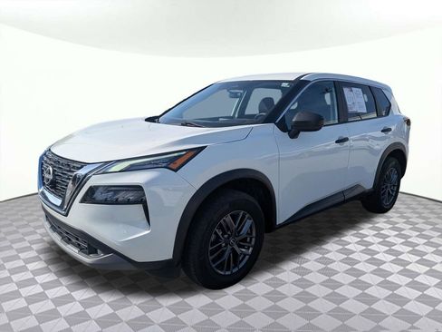 Used 2023 Nissan Rogue S image 7