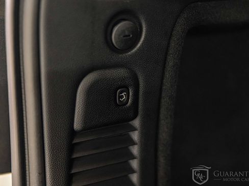 Used 2018 Dodge Durango SRT w/ Technology Group image 18