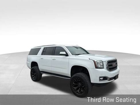Used 2019 GMC Yukon XL SLE image 2