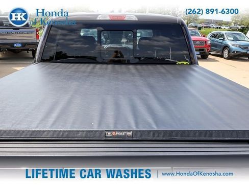Used 2018 Ford F150 XLT w/ Equipment Group 302A Luxury AWD/4WD image 19
