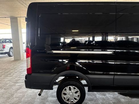 Used 2025 Ford Transit 250 148 Medium Roof RWD image 18