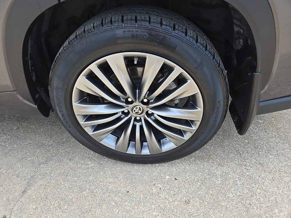 Used 2021 Toyota Highlander Platinum AWD/4WD image 26