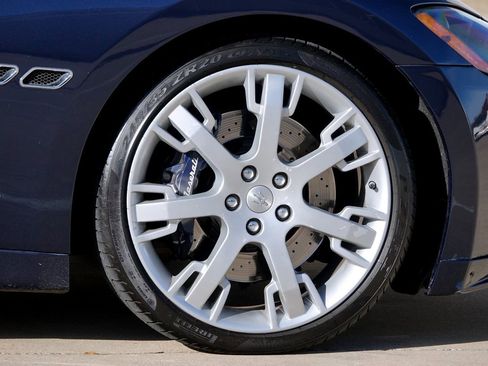 Used 2011 Maserati GranTurismo S image 29