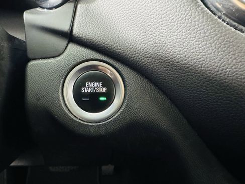 Used 2023 Chevrolet Equinox LT FWD image 12