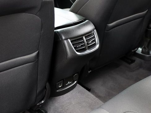 Used 2018 Chevrolet Malibu LT image 13