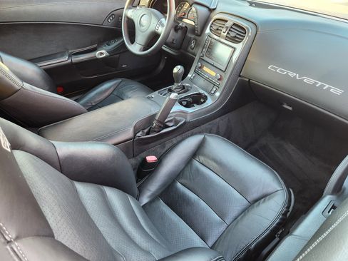 Used 2009 Chevrolet Corvette Convertible w/ Preferred Equipment Group image 18