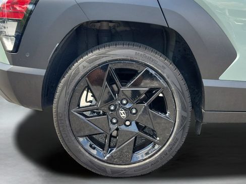 Used 2024 Hyundai Kona Limited AWD/4WD image 17