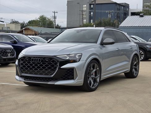 New 2026 Audi RS Q8 performance image 4