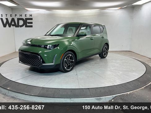Used 2023 Kia Soul EX image 1