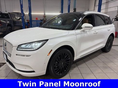 Used 2022 Lincoln Corsair Reserve w/ Equipment Group 201A image 3