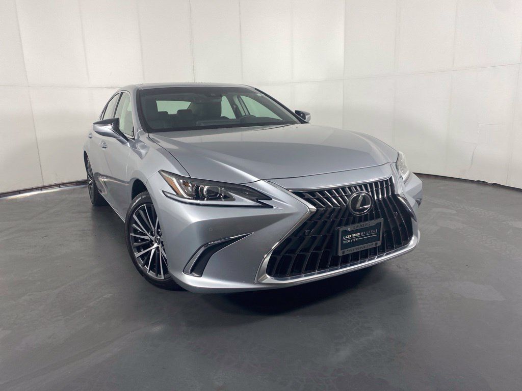 Certified 2024 Lexus ES 300h w/ Premium Package FWD image 4