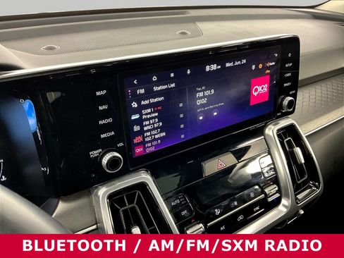 Used 2023 Kia Sorento SX AWD/4WD image 9