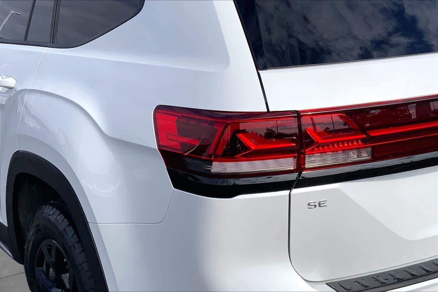 Used 2026 Volkswagen Atlas Peak Edition AWD/4WD image 29