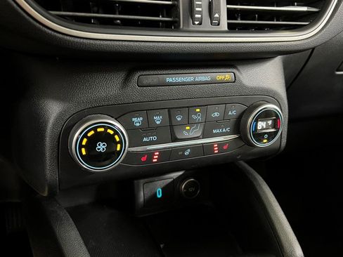 Used 2020 Ford Escape SEL image 41