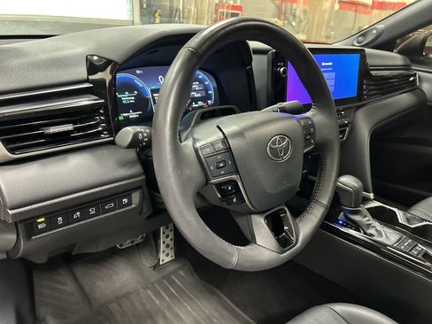 Used 2025 Toyota Camry XSE w/ Premium Plus Package FWD image 6