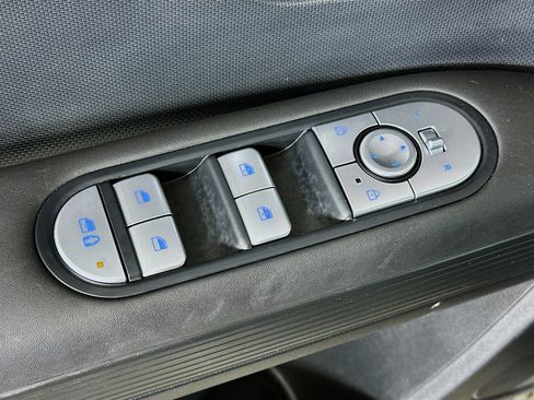 Used 2024 Hyundai Ioniq 5 SEL image 15