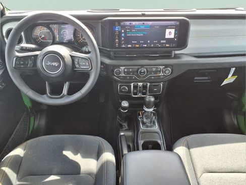 Used 2025 Jeep Wrangler Unlimited Sport AWD/4WD image 10