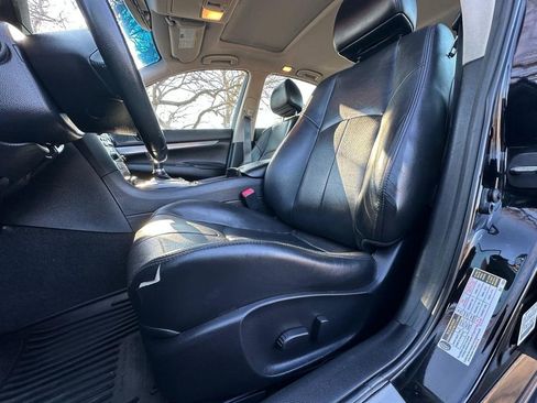 Used 2015 INFINITI Q40 w/ Navigation Package image 7