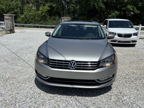 Used 2013 Volkswagen Passat TDI SE FWD image 4