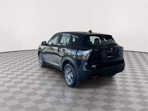 Used 2025 Nissan Kicks S image 8