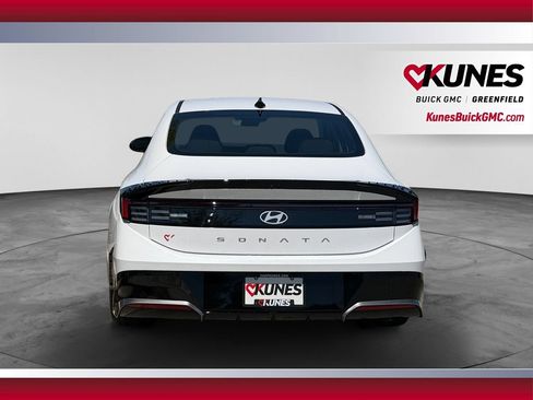 Used 2026 Hyundai Sonata SEL FWD image 9