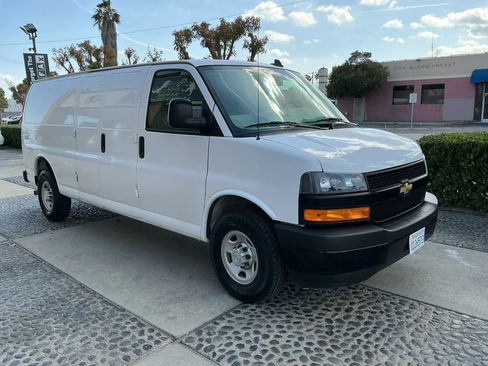 Used 2020 Chevrolet Express 2500 Extended w/ Driver Convenience Package RWD image 3