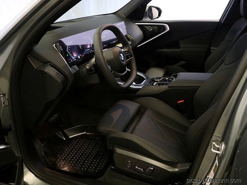 Used 2025 BMW X3 xDrive30i image 11