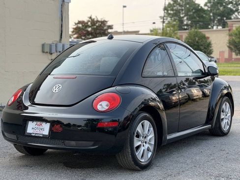 Used 2008 Volkswagen Beetle S FWD image 8