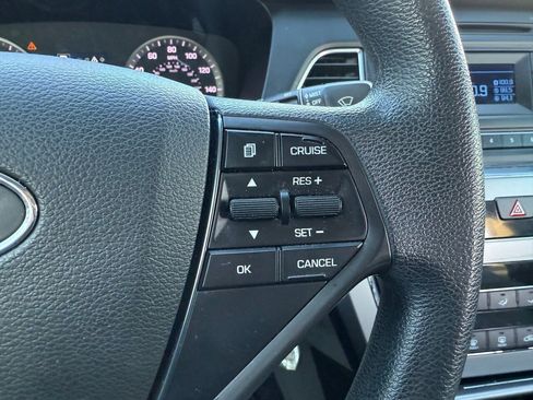 Used 2015 Hyundai Sonata SE image 13