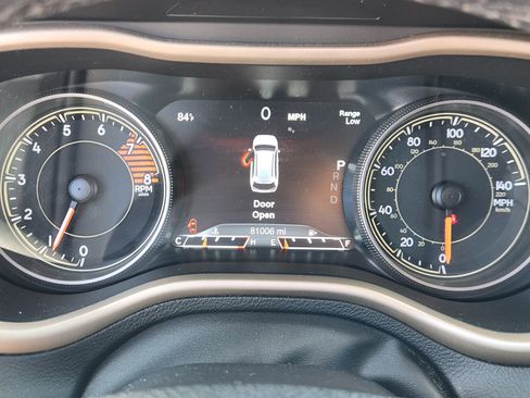 Used 2017 Jeep Cherokee Limited AWD/4WD image 10