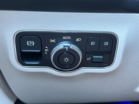 New 2026 Mercedes-Benz GLB 250 image 29