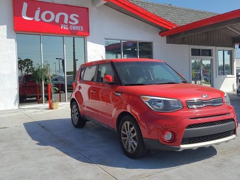 Used 2019 Kia Soul + FWD image 5