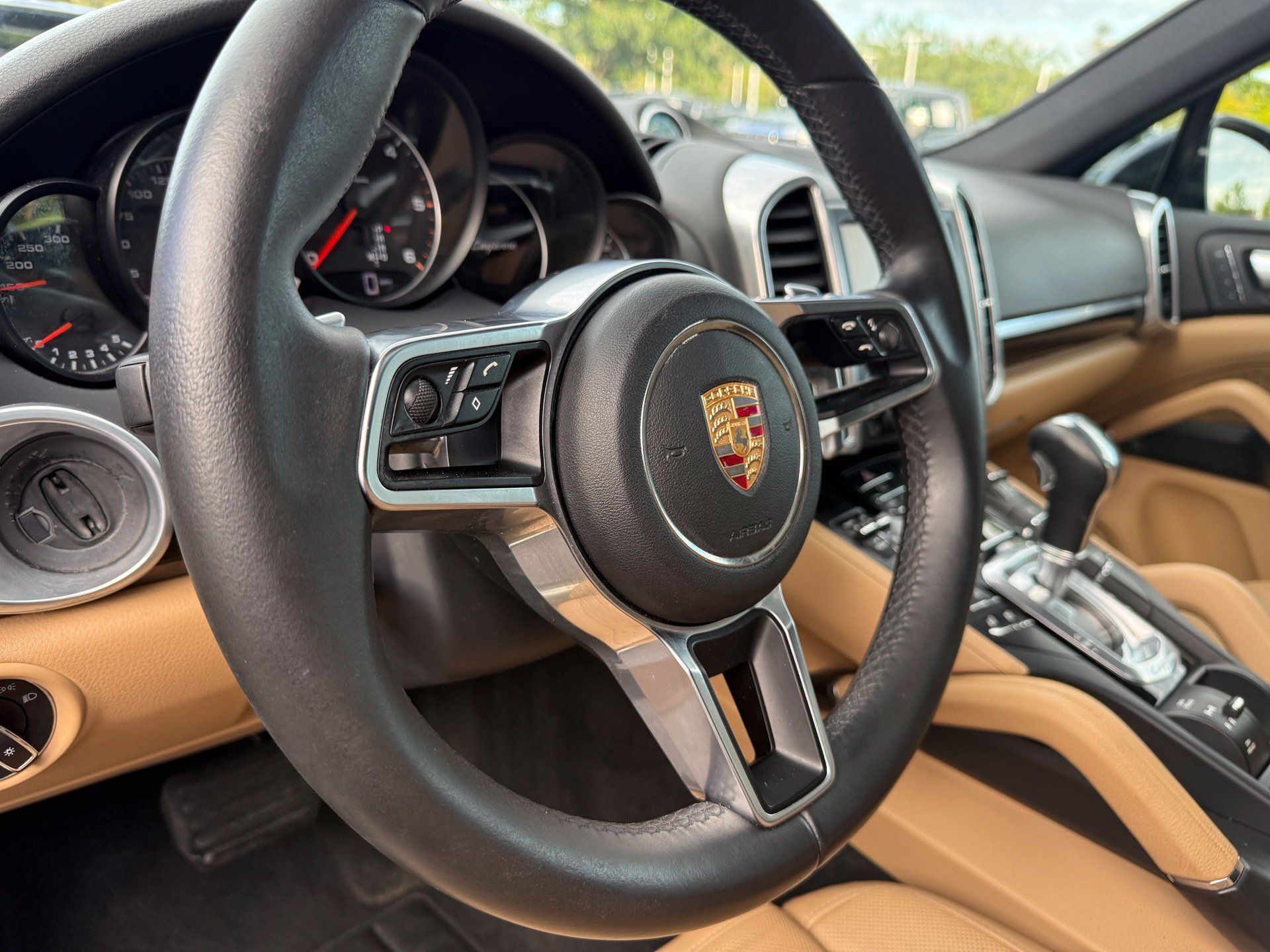 Used 2015 Porsche Cayenne Diesel AWD/4WD image 16