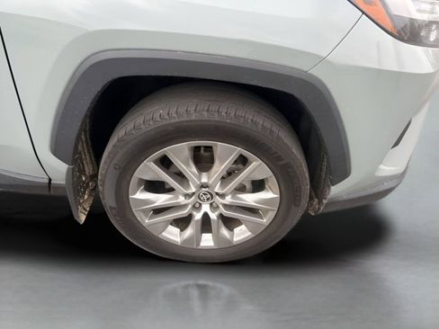 Used 2023 Toyota RAV4 XLE Premium image 12