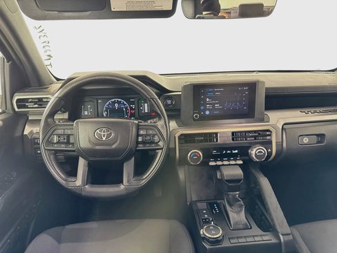 Certified 2026 Toyota Tacoma SR5 AWD/4WD image 22