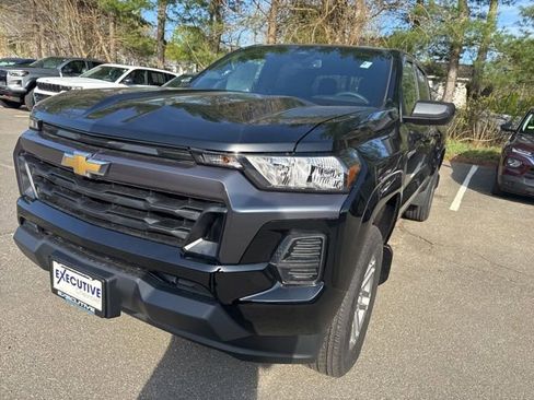 New 2026 Chevrolet Colorado LT w/ Advanced Trailering Package AWD/4WD image 2