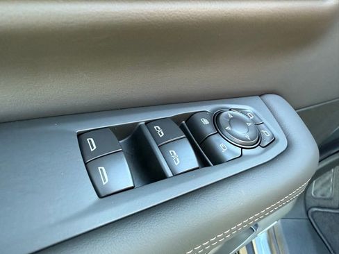 New 2026 GMC Yukon Elevation image 24