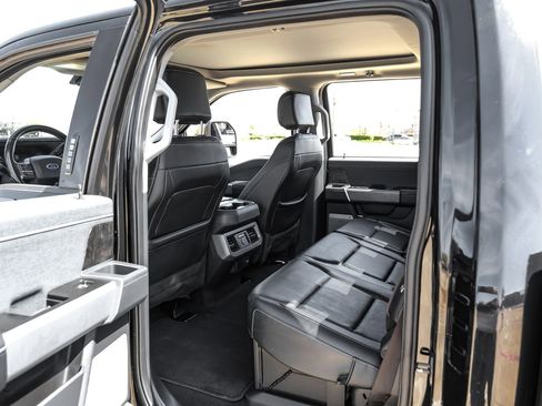 Used 2023 Ford F350 Lariat image 41