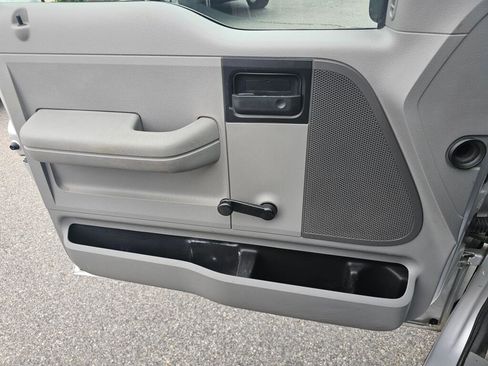 Used 2006 Ford F150 XL RWD image 27