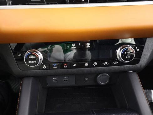 Used 2025 Mitsubishi Outlander SEL AWD/4WD image 51