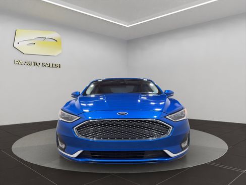 Used 2020 Ford Fusion Titanium image 2