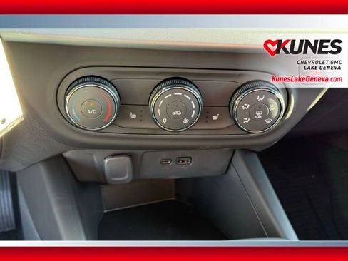 New 2026 Chevrolet Trax LS w/ LS Convenience Package image 25