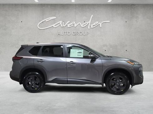 New 2026 Nissan Rogue SV FWD image 17