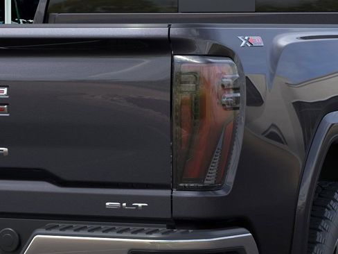 New 2026 GMC Sierra 2500 SLT w/ SLT Premium Package AWD/4WD image 35