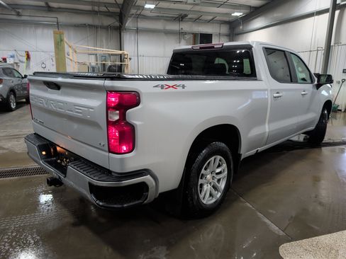Used 2021 Chevrolet Silverado 1500 LT image 3